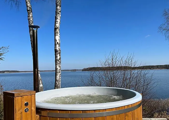 Vila Lustro Wody Osiek (Pomerania)